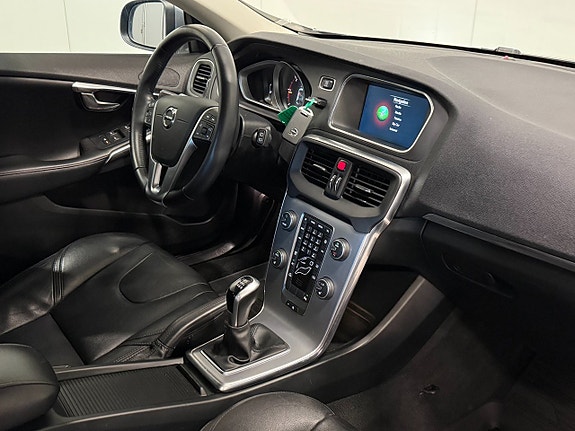 Volvo V40 7 of 18