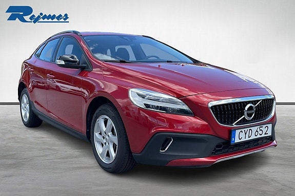 Volvo V40 Cross Country 7 of 18
