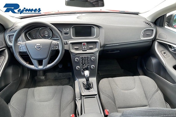 Volvo V40 Cross Country 12 of 18