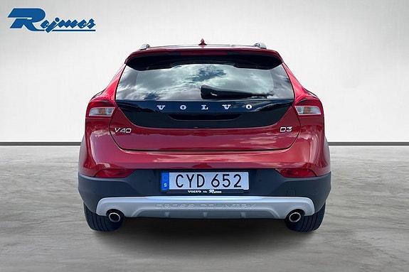 Volvo V40 Cross Country 4 of 5