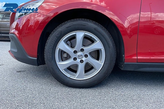 Volvo V40 Cross Country 9 of 18