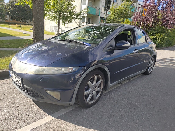 Honda Civic 3 of 5