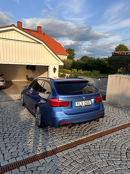 BMW 335d 2 of 5
