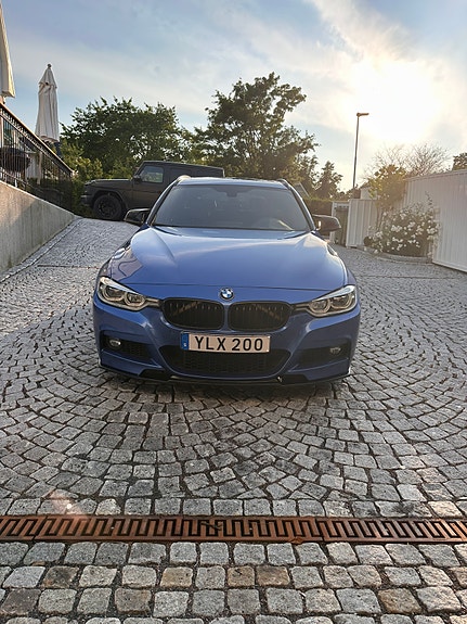 BMW 335d 3 of 5