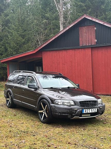 Volvo XC70 6 of 9