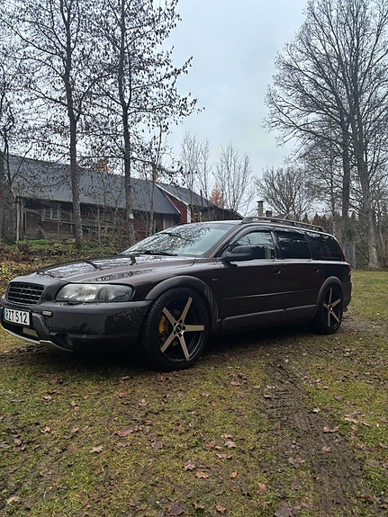 Volvo XC70 7 of 9