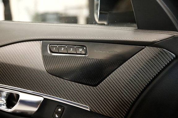 Volvo XC90 10 of 19