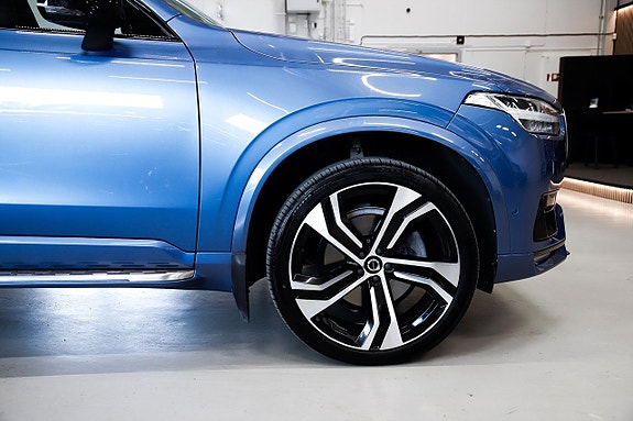 Volvo XC90 19 of 19