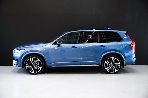 Volvo XC90 3 of 19