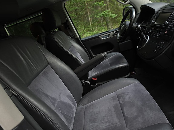 Volkswagen Multivan 18 of 30