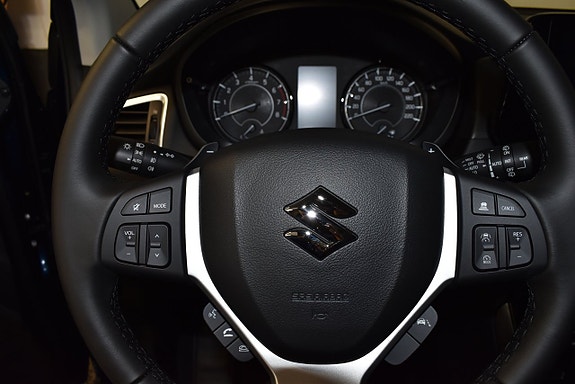 Suzuki S-Cross 9 of 15
