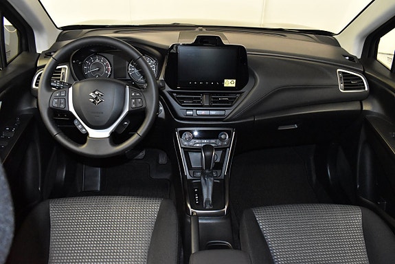 Suzuki S-Cross 8 of 15