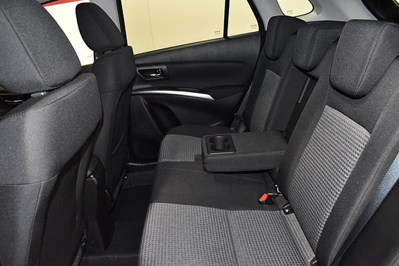 Suzuki S-Cross 13 of 15