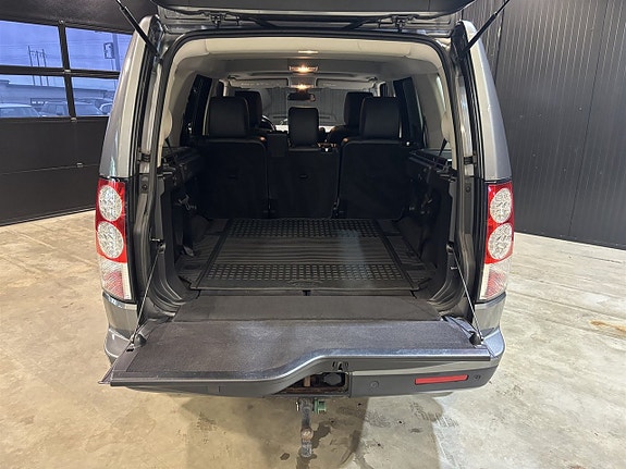 Land Rover Discovery 4 24 of 27