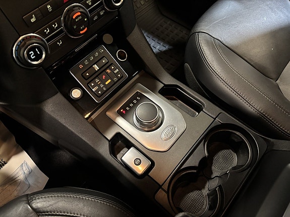 Land Rover Discovery 4 10 of 27