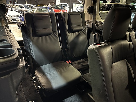 Land Rover Discovery 4 25 of 27
