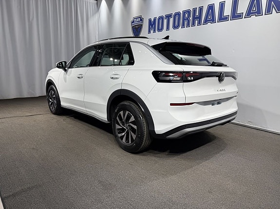 Volkswagen T-Roc 4 of 19