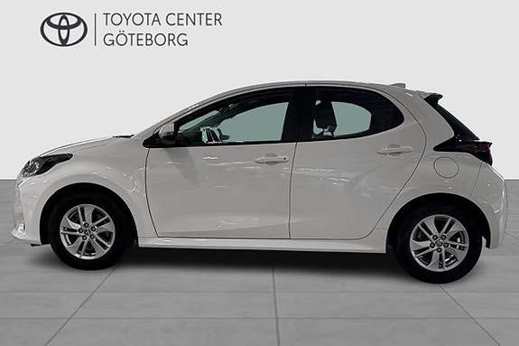Toyota Yaris 5 of 5