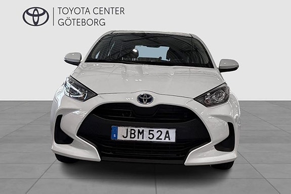 Toyota Yaris 7 of 12
