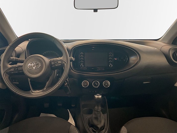 Toyota Aygo X 8 of 11