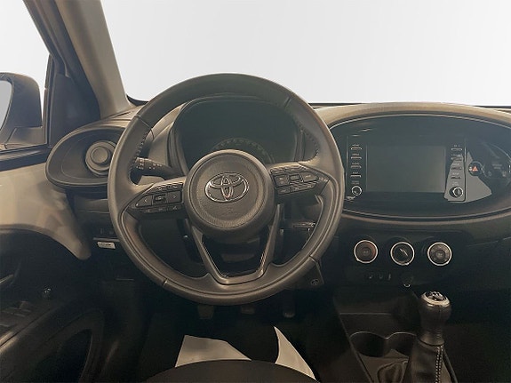 Toyota Aygo X 6 of 11