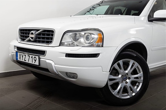 Volvo XC90 4 of 22
