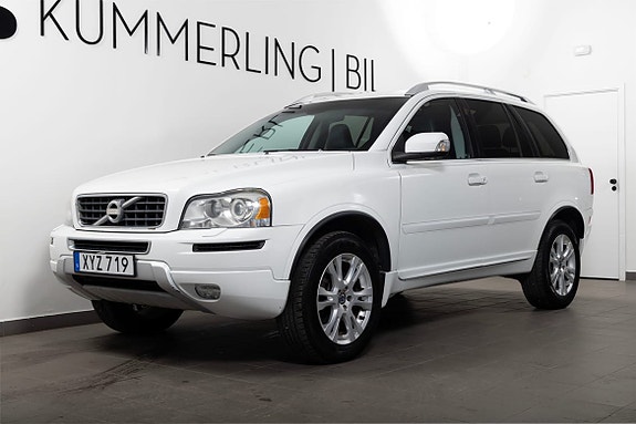 Volvo XC90 2 of 22