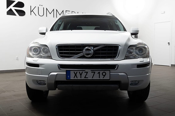 Volvo XC90 9 of 22