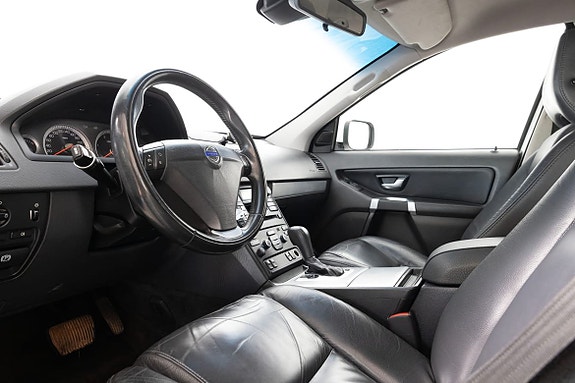 Volvo XC90 17 of 22