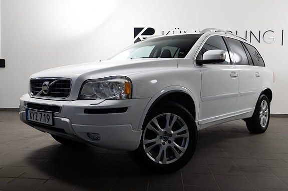 Volvo XC90 10 of 22