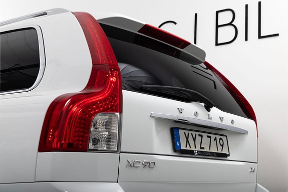 Volvo XC90 8 of 22