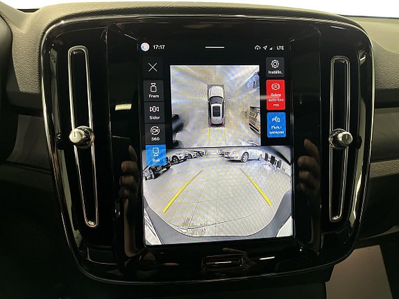 Volvo XC40 12 of 22