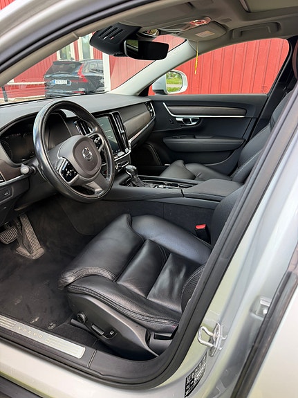 Volvo V90 Cross Country 5 of 5