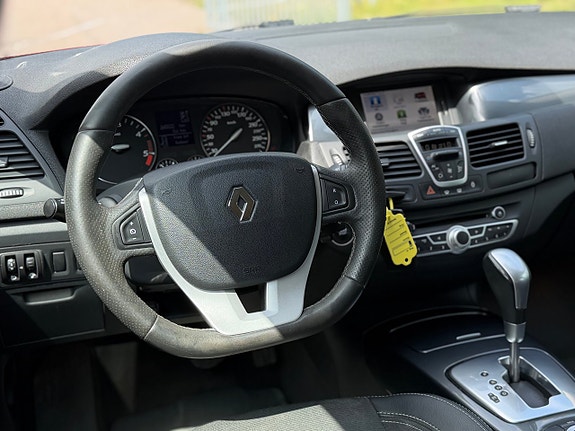 Renault Laguna 12 of 24