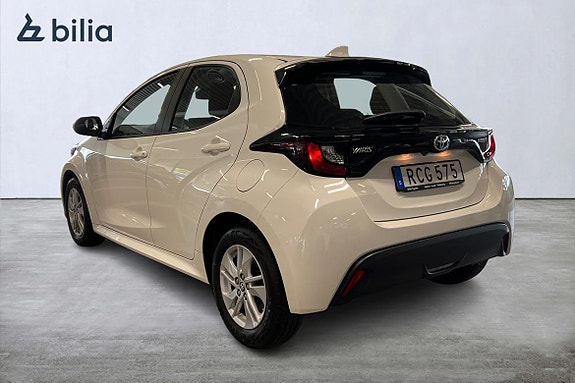 Toyota Yaris 2 of 5