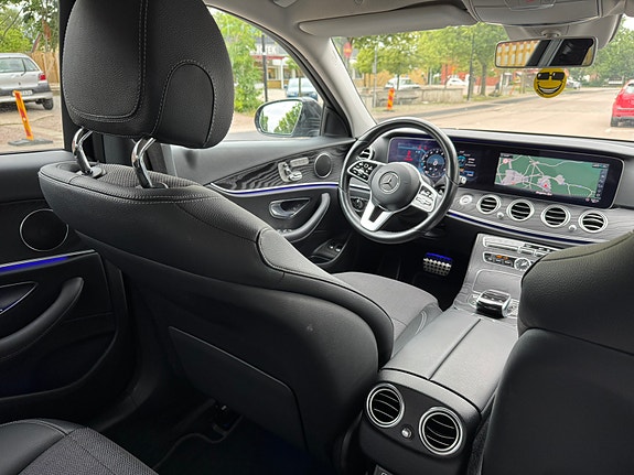 Mercedes-Benz E200 6 of 6
