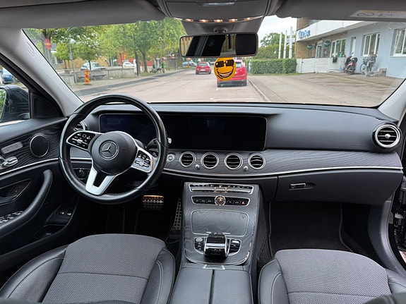Mercedes-Benz E200 3 of 6