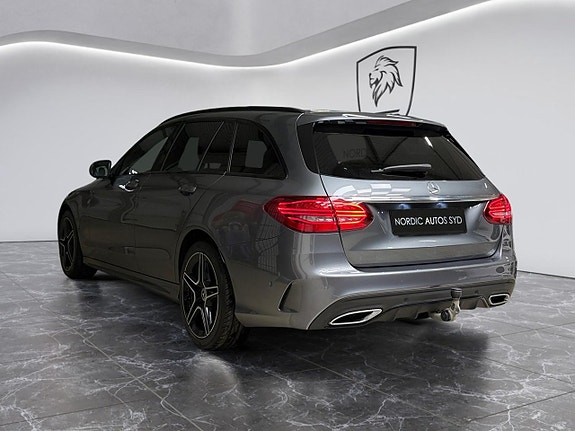 Mercedes-Benz C300 d 3 of 5