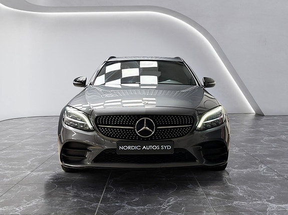 Mercedes-Benz C300 d 8 of 19