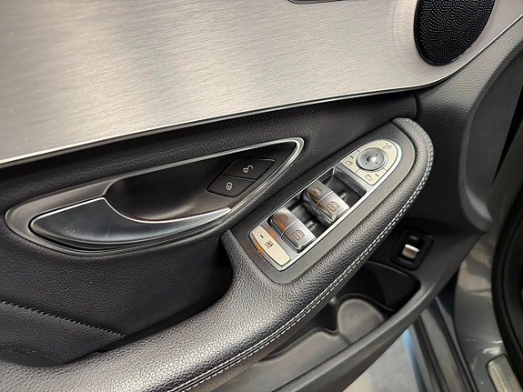 Mercedes-Benz C300 d 15 of 19