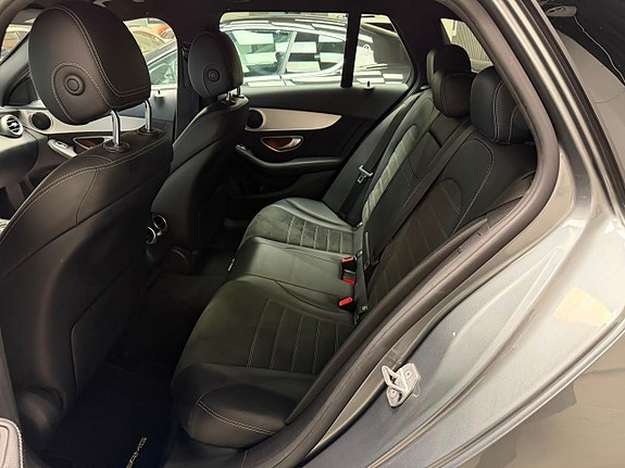 Mercedes-Benz C300 d 19 of 19