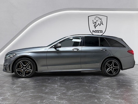 Mercedes-Benz C300 d 2 of 5
