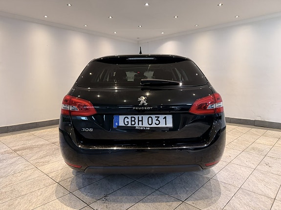 Peugeot 308 SW 3 of 5