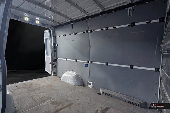 Volkswagen Crafter 35 11 of 15