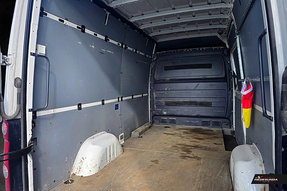 Volkswagen Crafter 35 12 of 15