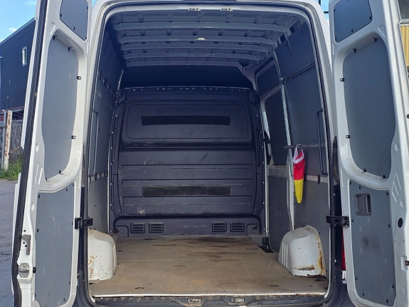 Volkswagen Crafter 35 8 of 16
