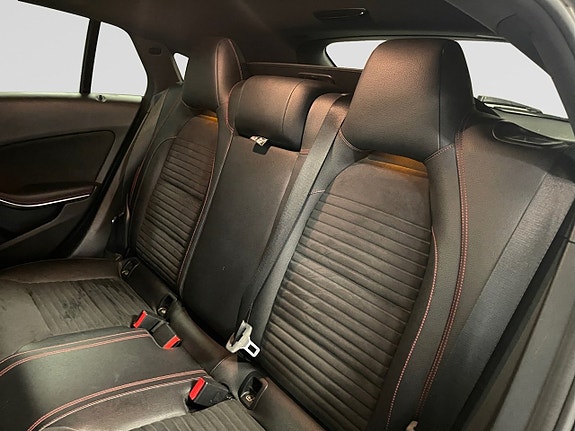 Mercedes-Benz CLA220 d 10 of 13