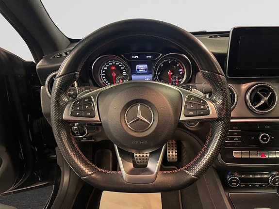 Mercedes-Benz CLA220 d 12 of 13