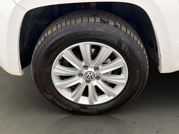 Volkswagen Amarok 27 of 30