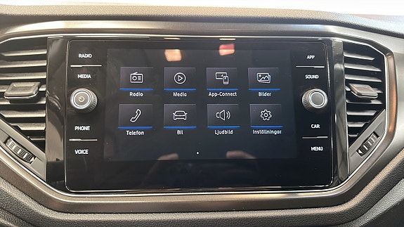 Volkswagen T-Roc 9 of 21